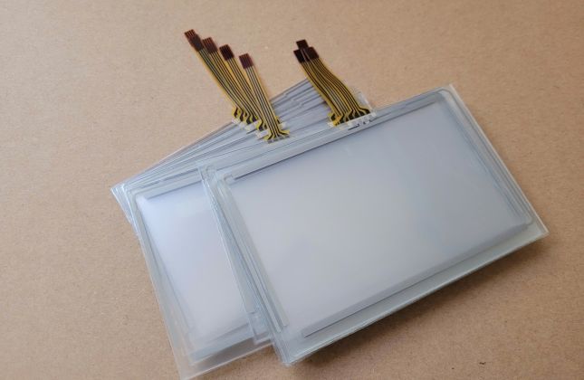 Tấm cảm ứng HMI Delta DOP-103BQ
