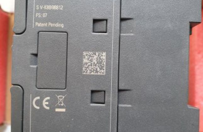 Bộ điều khiển lập trình CPU SR60