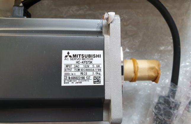 SERVO MOTOR  HC-KFS73K