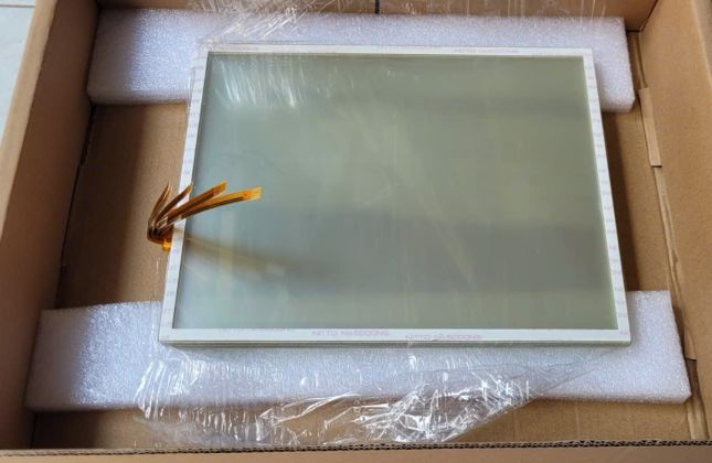 Tấm cảm ứng màn hình MT8090XE